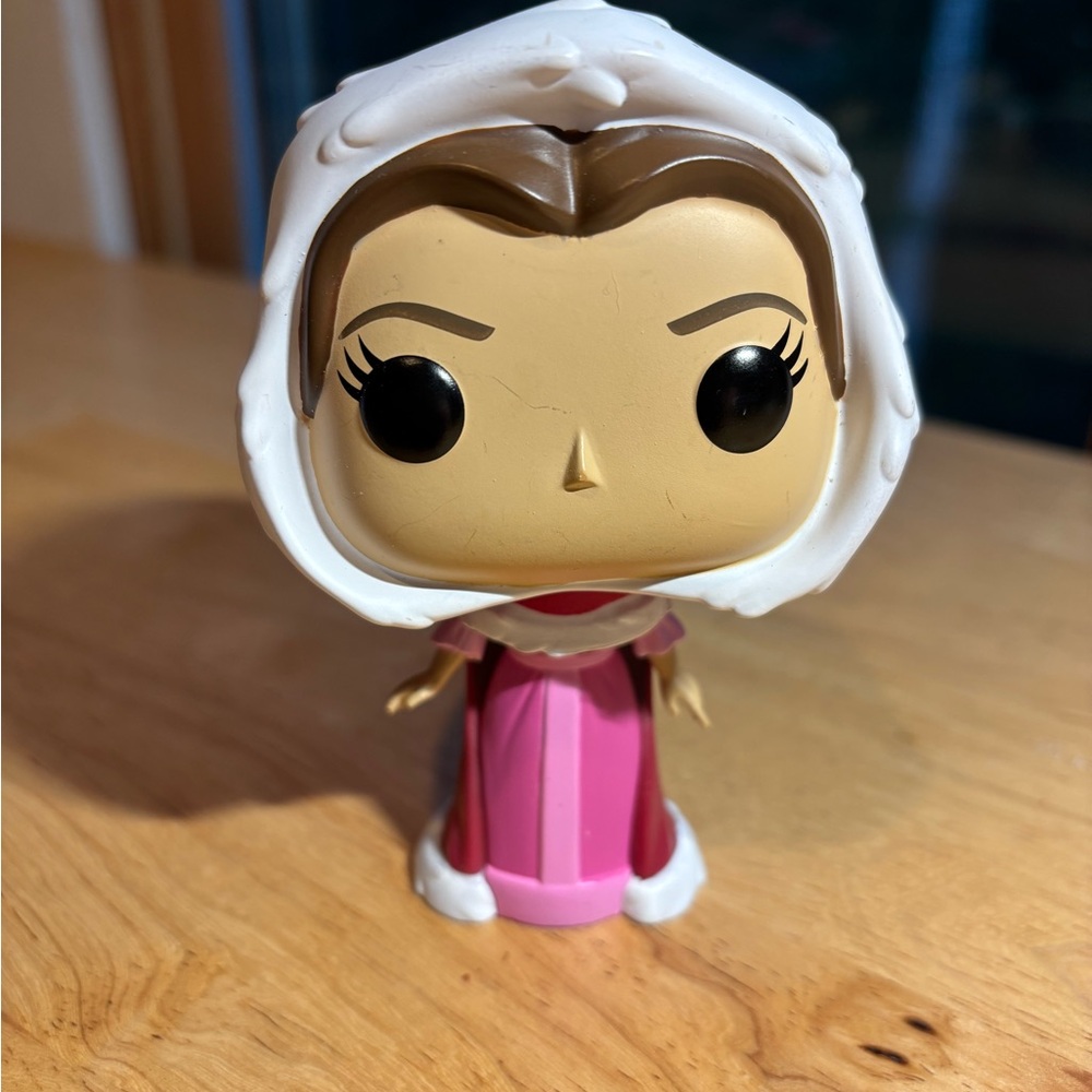 BEAUTY AND THE BEAST Funko Pop! Belle Pink Dress Cloak